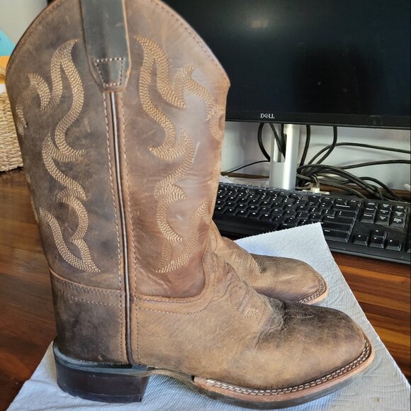 Cowboy boots - Picture 1 of 6